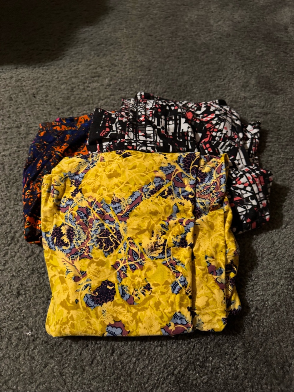 LuLaRoe Leggings Set in Yellow, Black, Pink, Orange, Blue